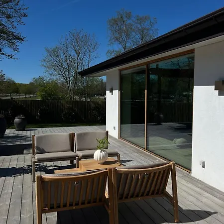 Nyaraló Brand New Designer House Near Sea And Nature
